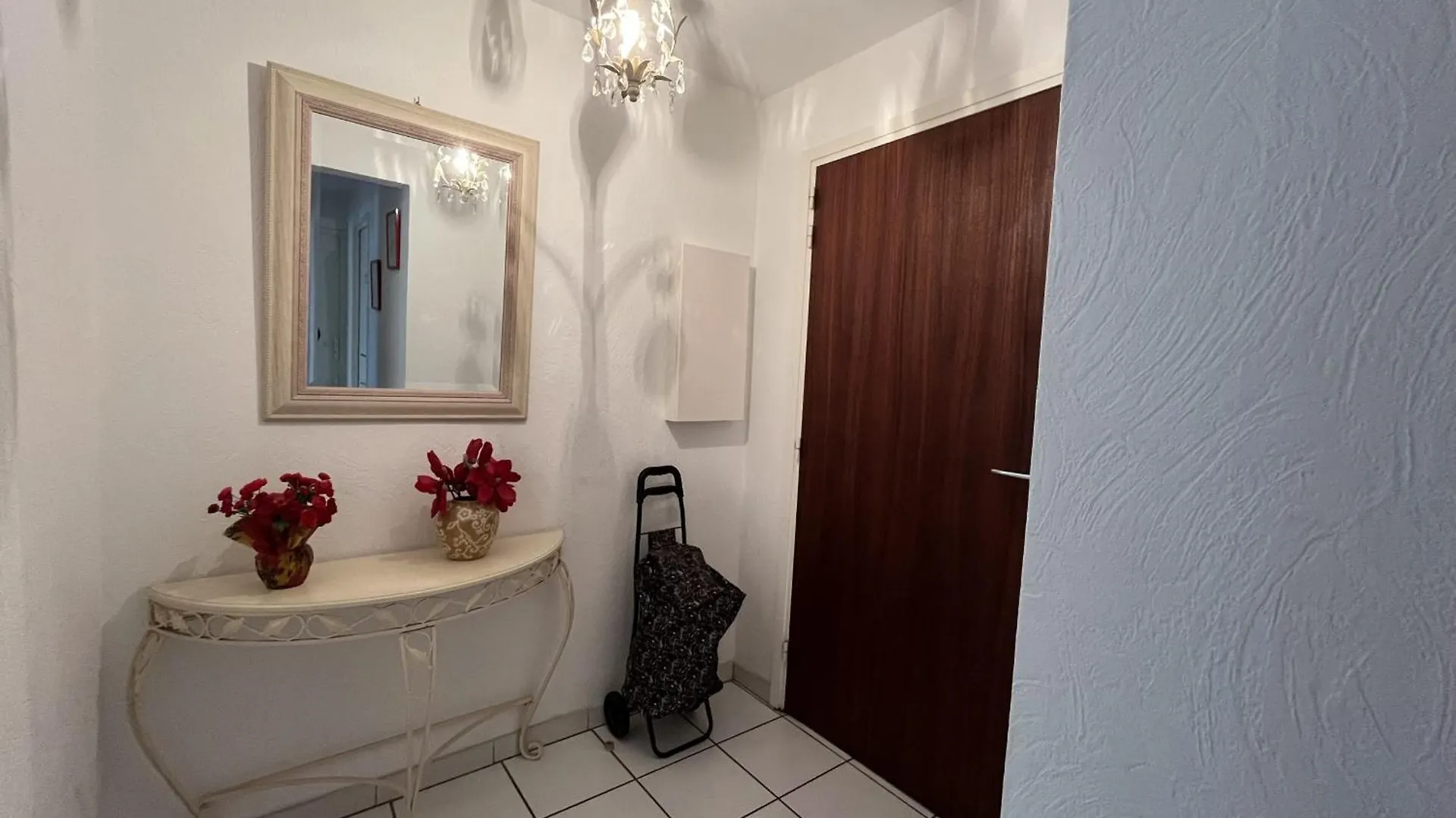 Apartment Le Fidji, T2, 50M2, 4 Personnes, Proche De Tout, C Saint-Raphael