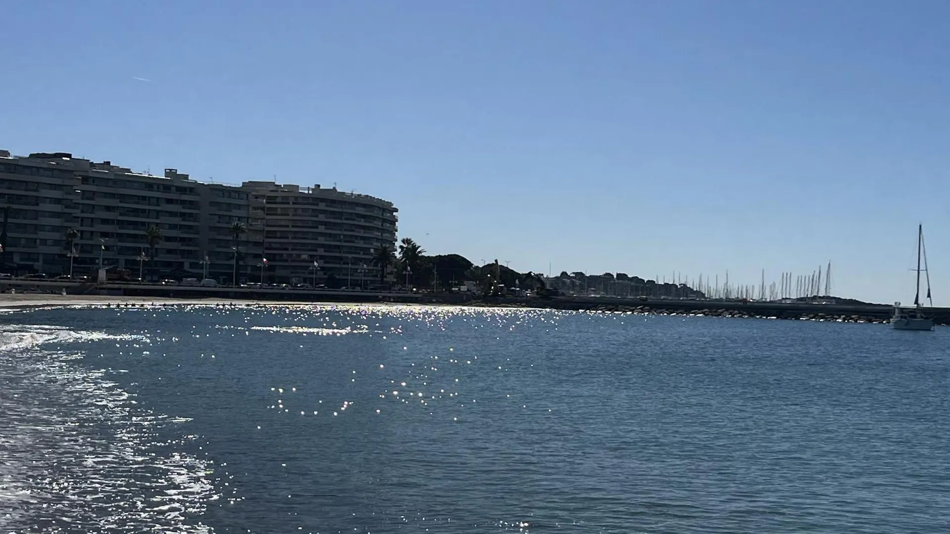 Le Fidji, T2, 50M2, 4 Personnes, Proche De Tout, C Saint-Raphael  Saint-Raphael (Var)